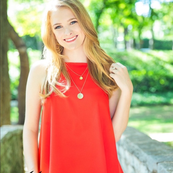 Meet your Posher, Caroline - Picture 1 of 1